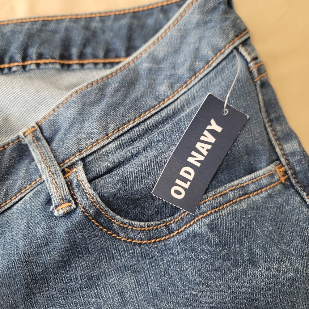 Old Navy Women's Rockstar Jeans, Size 18 Blue, Denim NWT. - Picture 4 of 14